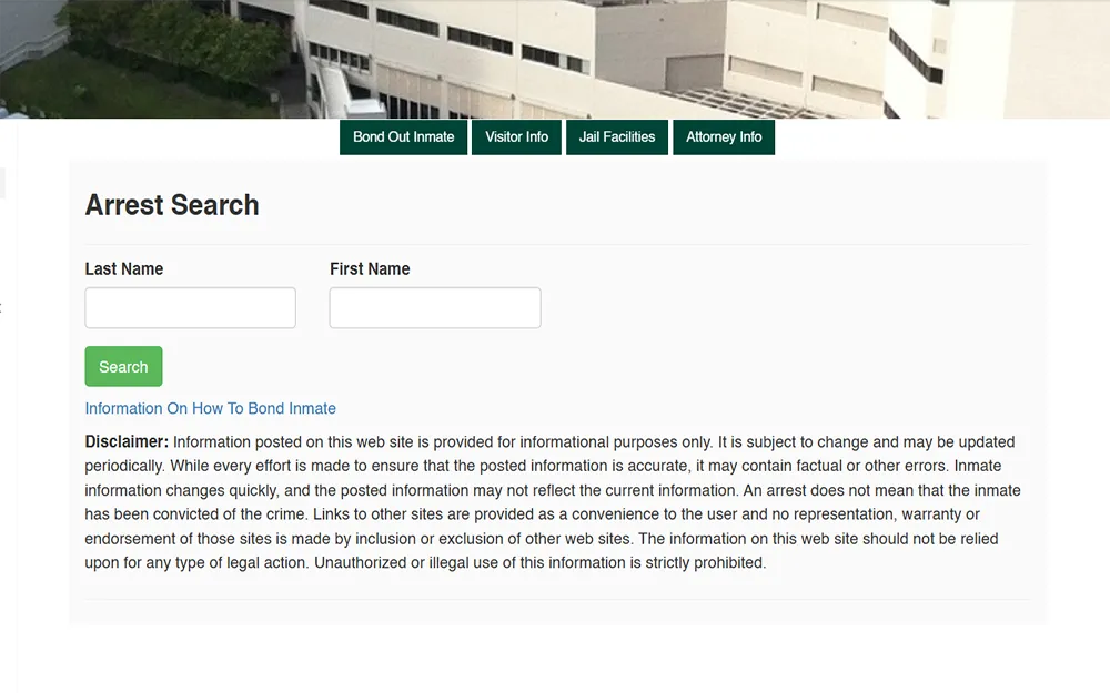 A screenshot from the Broward County Sheriff's office website showing the arrest search tool displaying empty search boxes for last and first name, and under it is a disclaimer.
